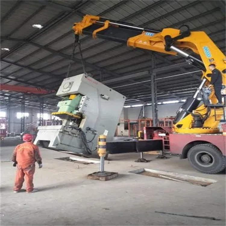 重庆80吨折臂吊车出租附近电话